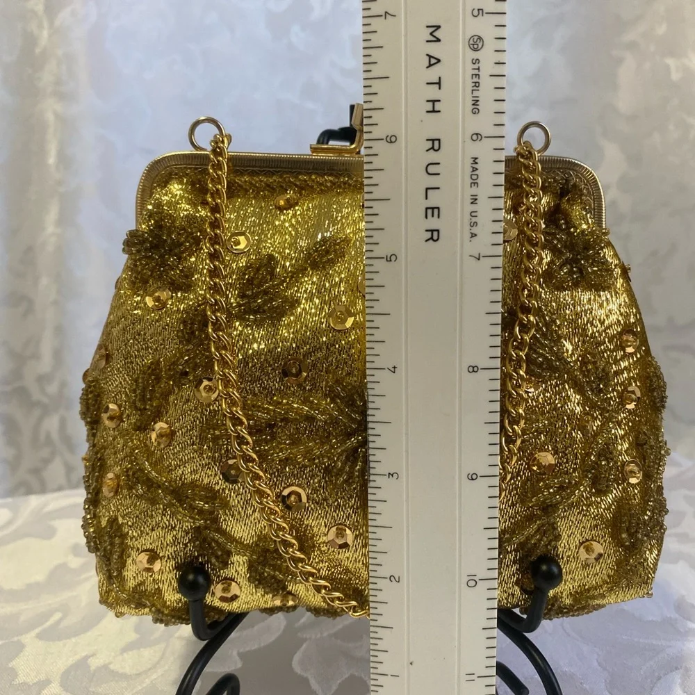 Vintage Golden Beaded Purse, Made in Hong Kong - Picture 3 of 7